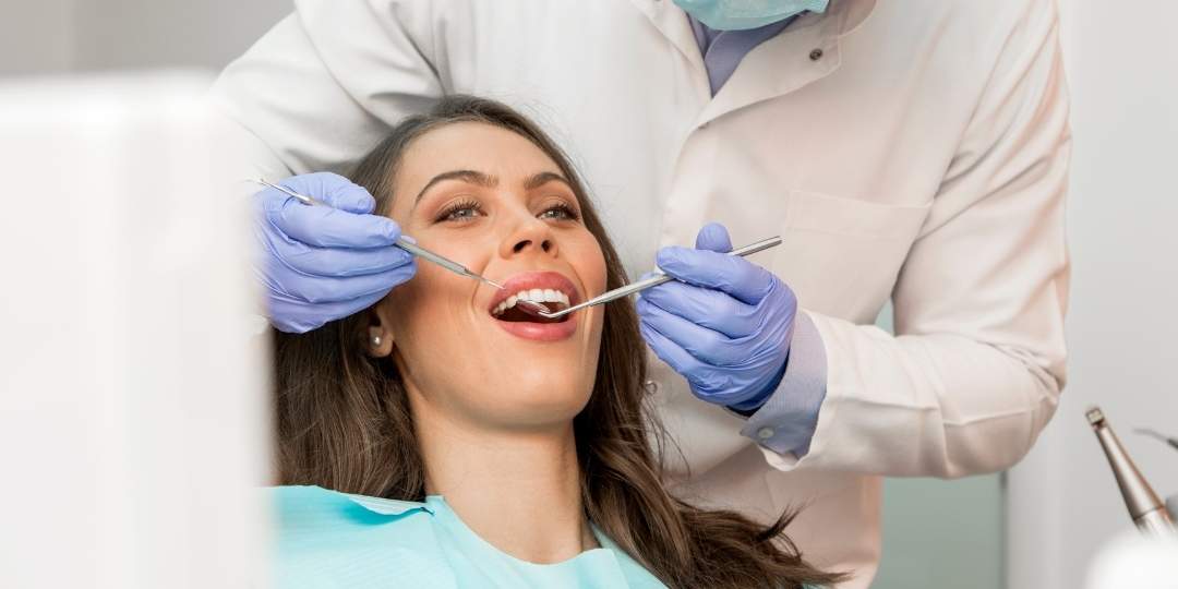 Reconstrucción de dientes a través de postes de fibra de vidrio